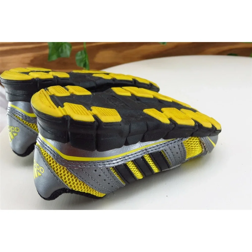 adidas color pairs included